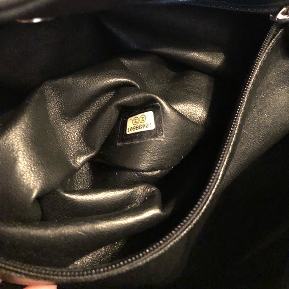 Chanel Midern Chain Tote - Picture 2 of 7